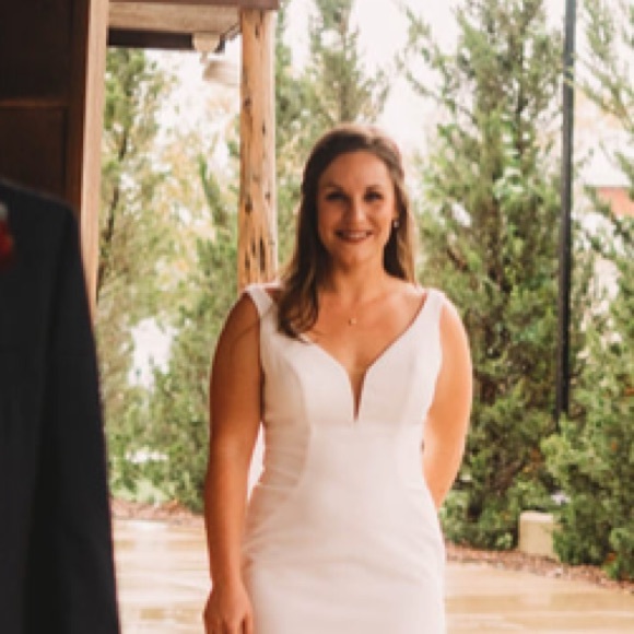 Meet your Posher, Megan - Picture 1 of 1